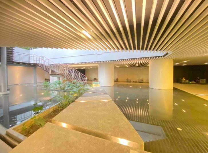Appartamento Air Luxury Makati Cbd With Balcony Manila Esterno foto