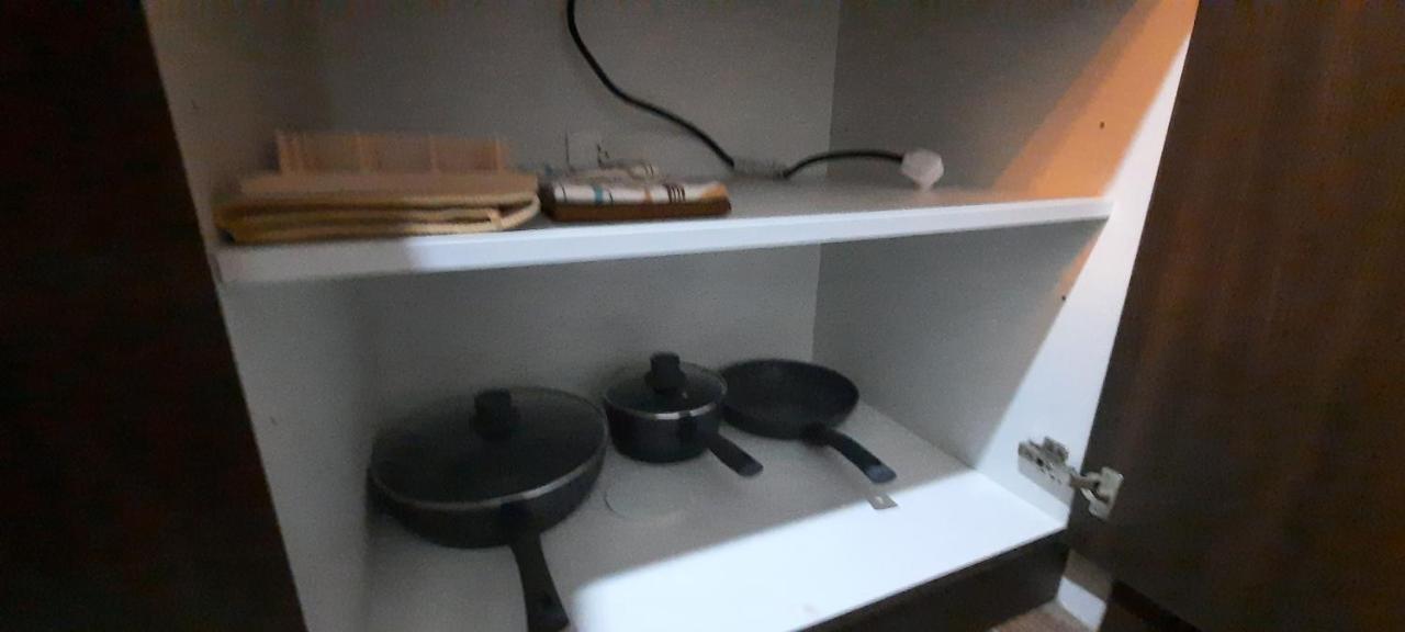 Appartamento Air Luxury Makati Cbd With Balcony Manila Esterno foto
