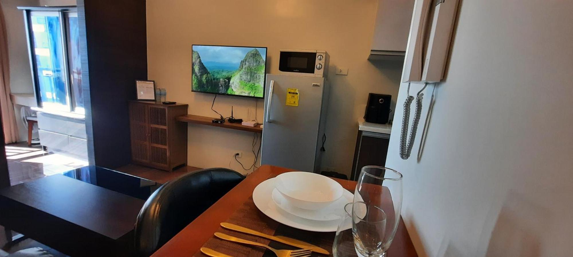 Appartamento Air Luxury Makati Cbd With Balcony Manila Esterno foto